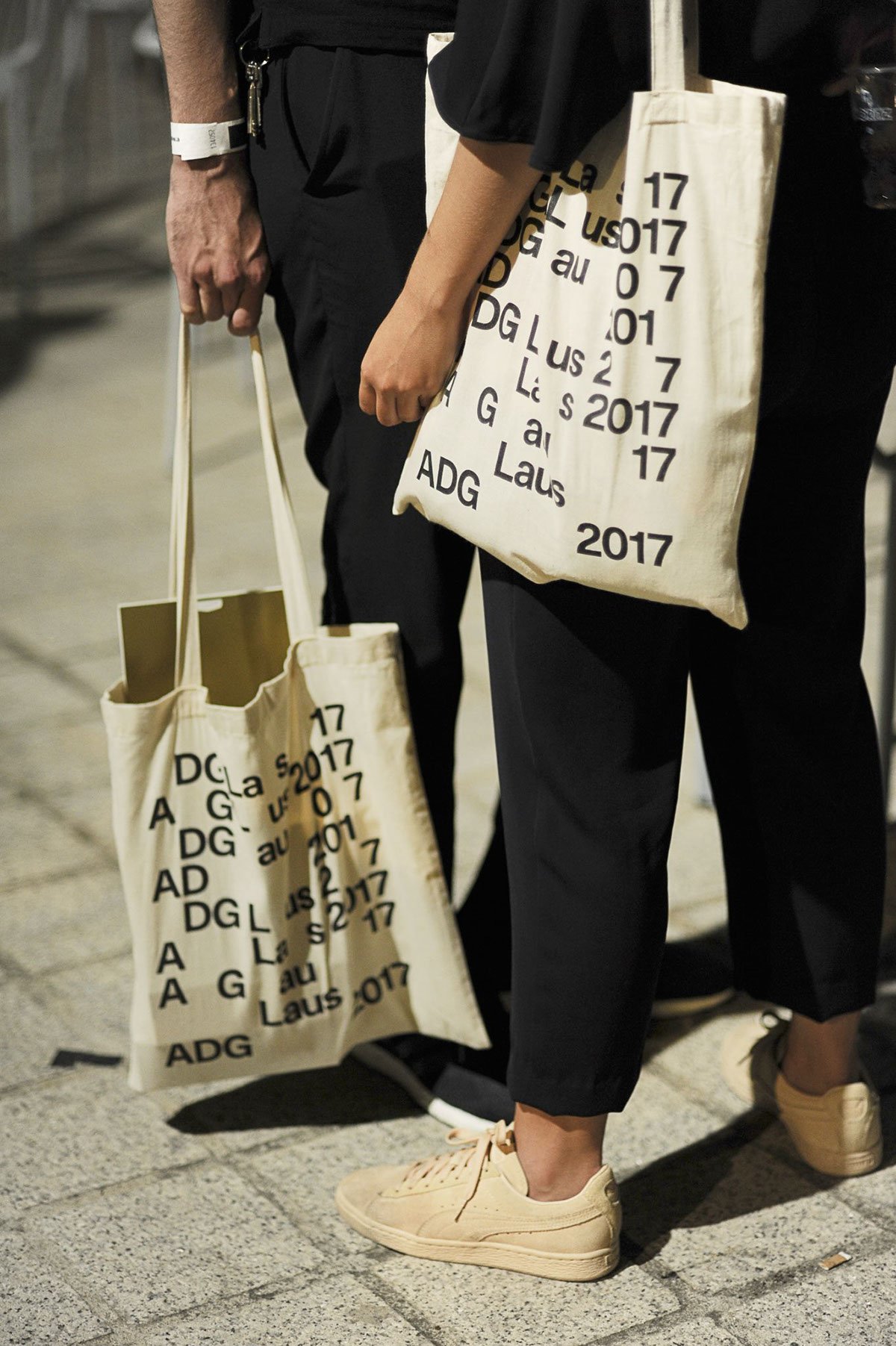 深圳品牌設(shè)計  ADG Laus 2017運(yùn)動獎項會品牌形象  手提袋設(shè)計
