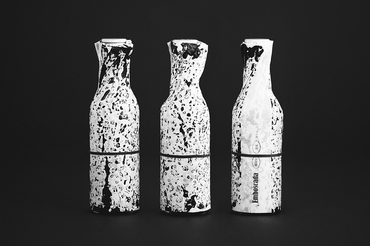 Emboscada手工制酒品牌品牌設(shè)計欣賞，手工制酒品牌，酒品牌設(shè)計，酒品牌策劃，酒品牌全案策劃，酒品牌形象塑造，酒品牌包裝設(shè)計，深圳品牌設(shè)計，深圳皮牌策劃，深圳品牌全案策劃，深圳品牌形象塑造，深圳包裝設(shè)計，左右格局