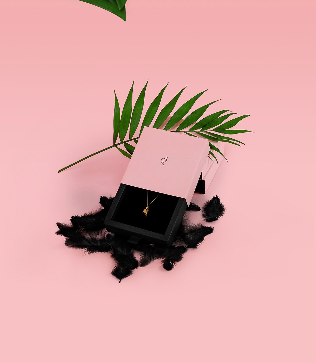 快時(shí)尚珠寶品牌品牌設(shè)計(jì)和品牌策劃，品牌設(shè)計(jì)，品牌策劃，珠寶品牌設(shè)計(jì)，珠寶品牌策劃，快時(shí)尚品牌設(shè)計(jì)，深圳品牌設(shè)計(jì)，深圳品牌策劃，左右格局