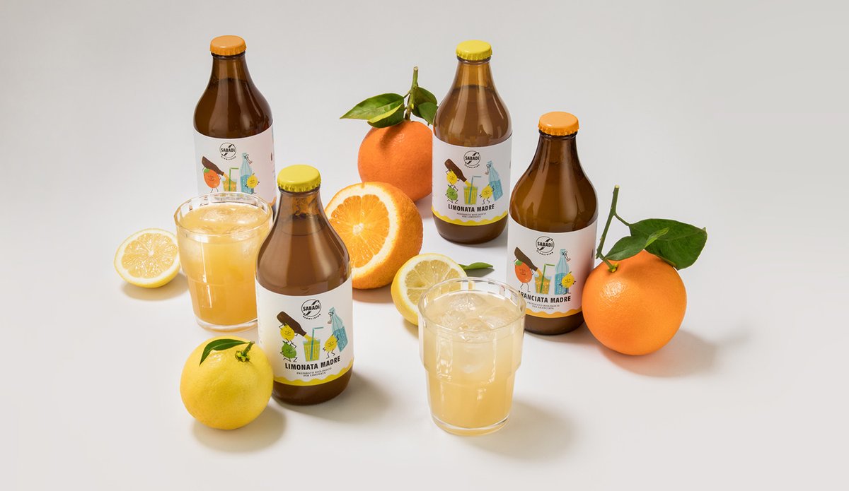 2組國(guó)外果汁飲料品牌設(shè)計(jì)賞析，品牌設(shè)計(jì)，飲料品牌設(shè)計(jì)，品牌包裝設(shè)計(jì)，深圳品牌設(shè)計(jì)，左右格局