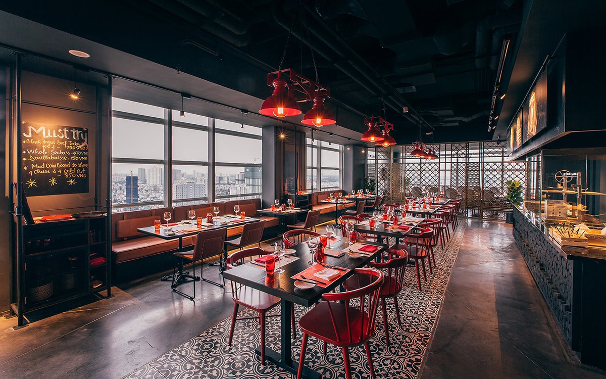 餐飲Mad Cow品牌策劃設(shè)計(jì)案例——燒烤與酒吧的完美結(jié)合，餐飲品牌設(shè)計(jì)，餐飲品品牌形象設(shè)計(jì)，品牌形象整合，餐飲品牌營(yíng)銷(xiāo)，餐飲品牌戰(zhàn)略定位，品牌設(shè)計(jì)公司，品牌策劃公司，深圳品牌策劃，深圳品牌設(shè)計(jì)，左右格局