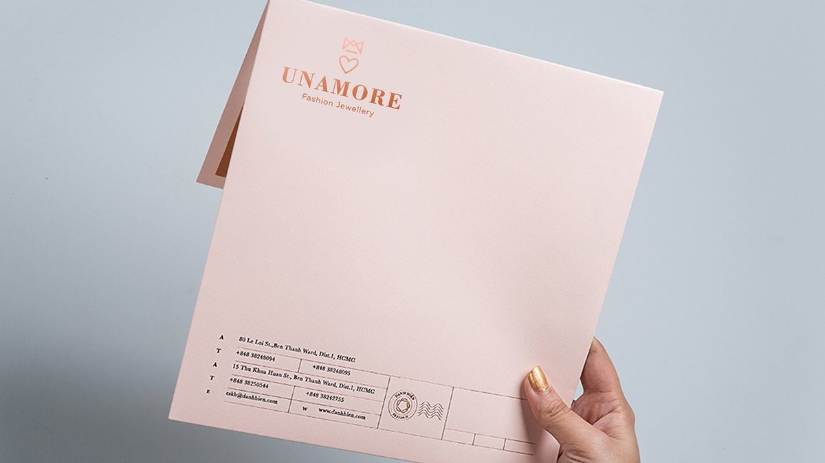 時尚珠寶首飾UNAMORE品牌設(shè)計和強化品牌“時尚”定位，時尚珠寶品牌設(shè)計，時尚品牌形象設(shè)計，品牌形象整合，珠寶品牌營銷，品牌戰(zhàn)略定位，品牌設(shè)計公司，品牌策劃公司，深圳品牌策劃，深圳品牌設(shè)計，左右格局