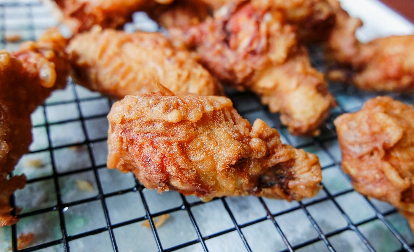O'Wings 高檔快餐店品牌設(shè)計(jì)——品牌視覺(jué)營(yíng)銷(xiāo)塑造差異化，餐飲品牌設(shè)計(jì)，餐飲視覺(jué)營(yíng)銷(xiāo)，品牌設(shè)計(jì)公司，深圳品牌設(shè)計(jì)，左右格局